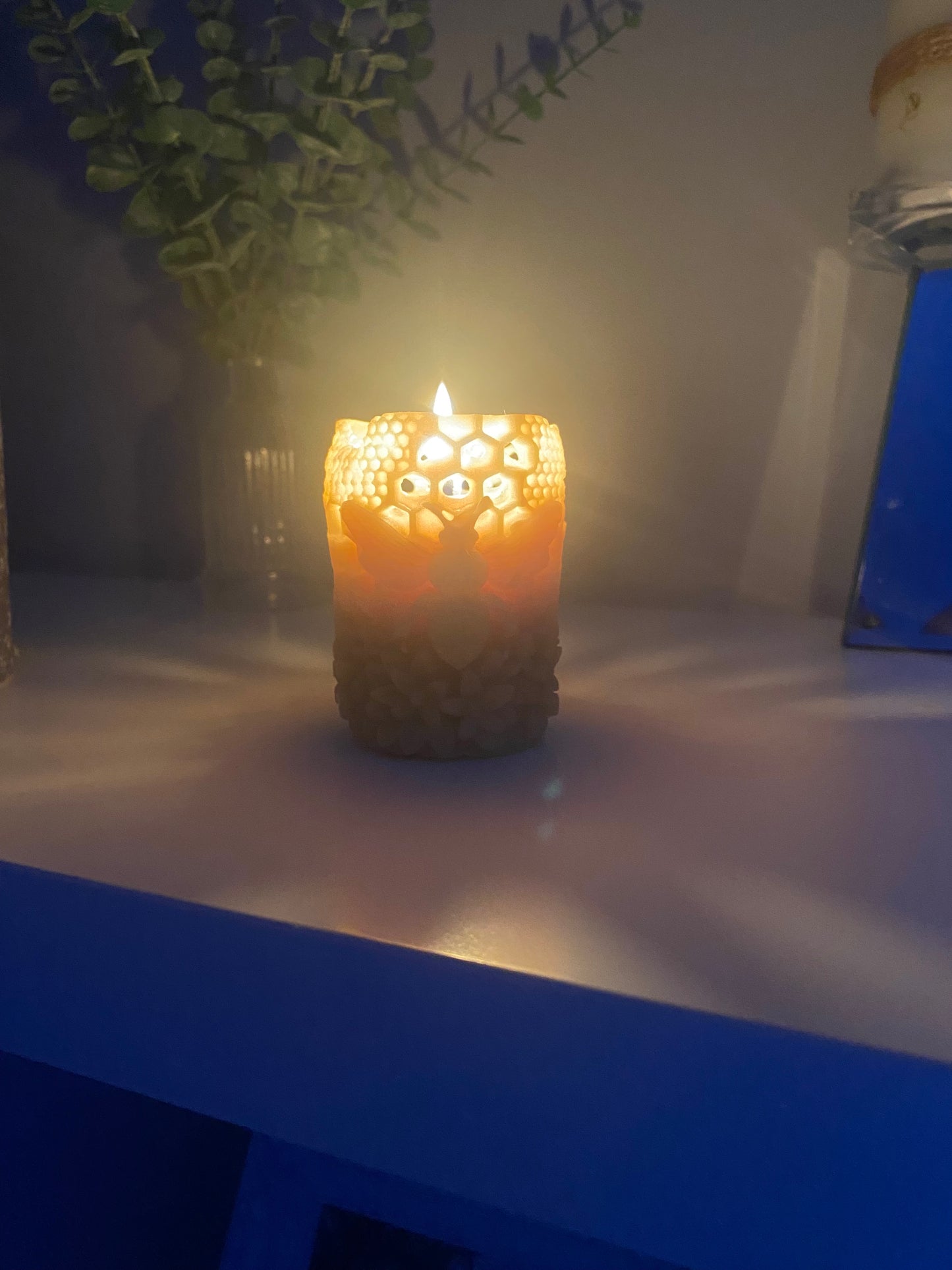 Beeswax Candle (Queen Bee) Free Postage