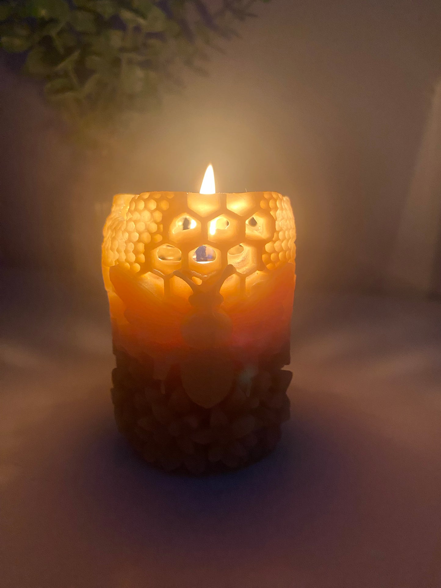 Beeswax Candle (Queen Bee) Free Postage