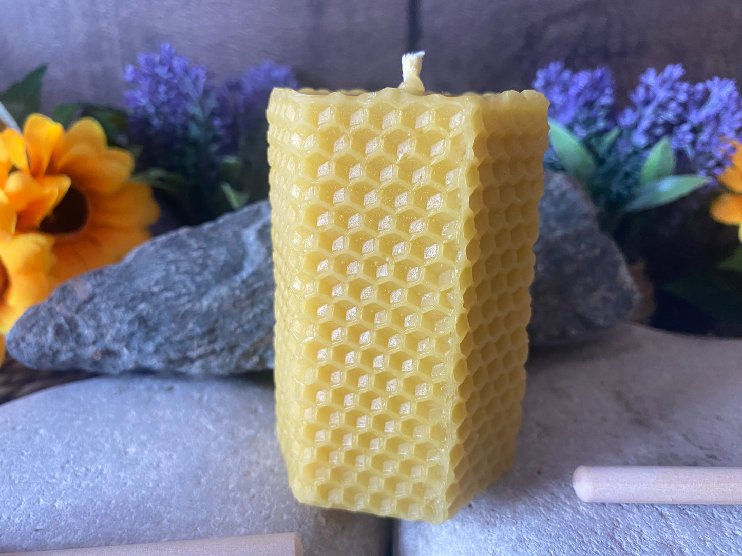 Beeswax Candle (Honeycomb) Free Postage